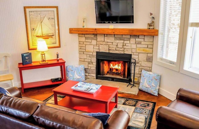 Cottage at Stormy Pointe, 3 bedrooms! Branson