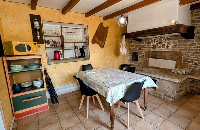 Cottage between city and countryside, free Wi-Fi, along painters' circuit