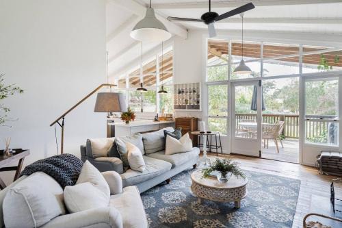 Cottage Enchantment - A Blooming Garden Getaway