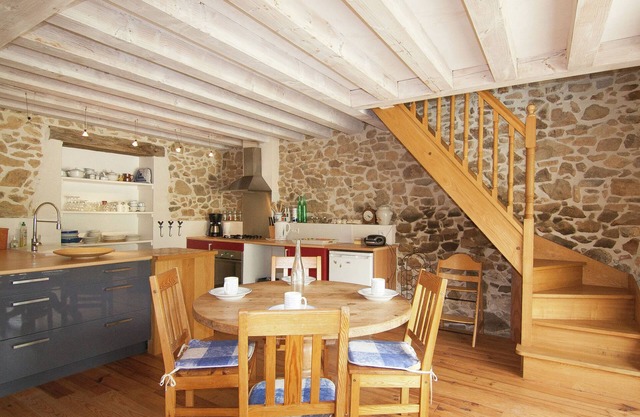 Cottage in Dordogne with Accessible Terrace
