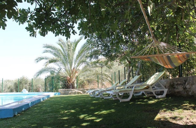 Cottage with family pool and children's pool