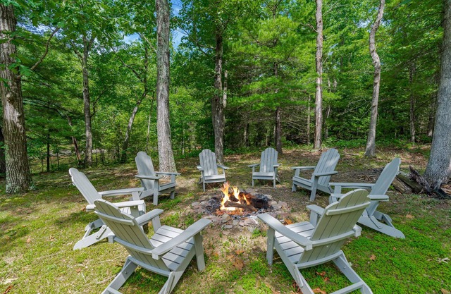 Cottage w Hot Tub, Pond & Kayaks, Fire Pit, & WiFi