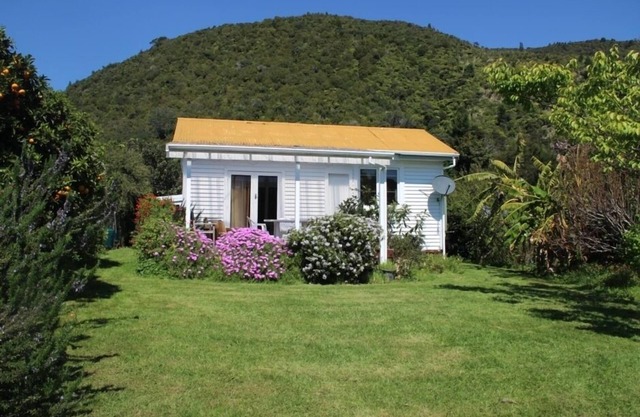 Cottage - Whanarua Bay Cottages