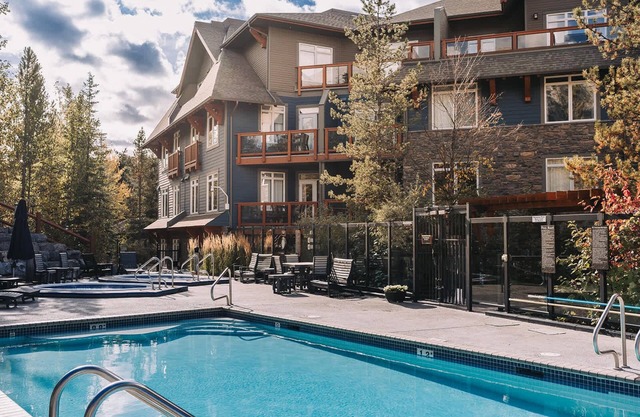 Cougar Creek Hydeaway