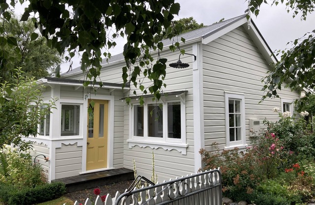 Country Bliss Historic Greytown Cottage