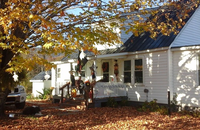 Country Cottage Retreat 5193 Limestone Hill Road Waiteville West Virginia