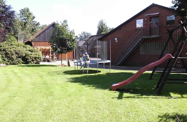 Country cottage with garden i