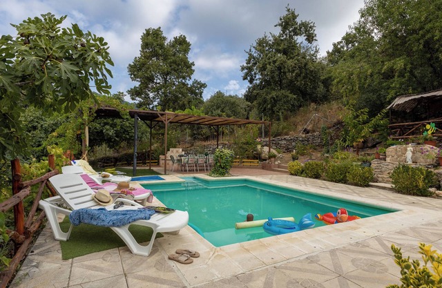 Country House 'Casa Las Alberquillas' with Mountain View, Wi-Fi and Air Conditioning