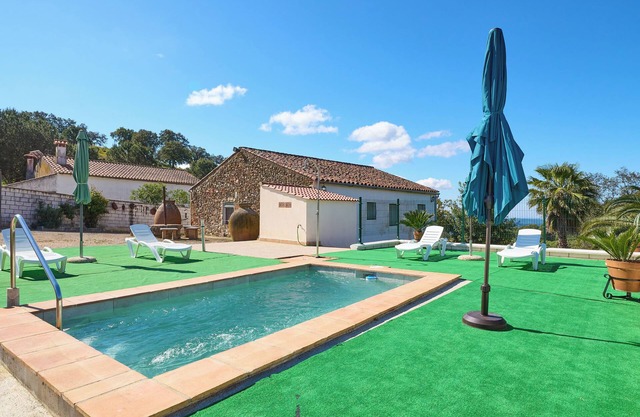 Country House 'El Poleo' with Mountain View, Wi-Fi and Air Conditioning