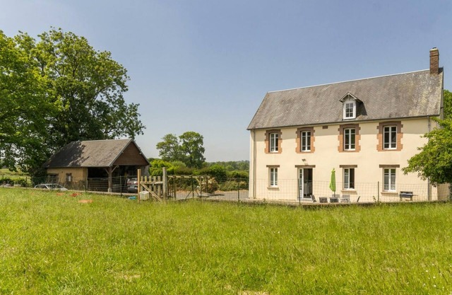 Country Retreat with Garden, Parking, and Pet-Friendly