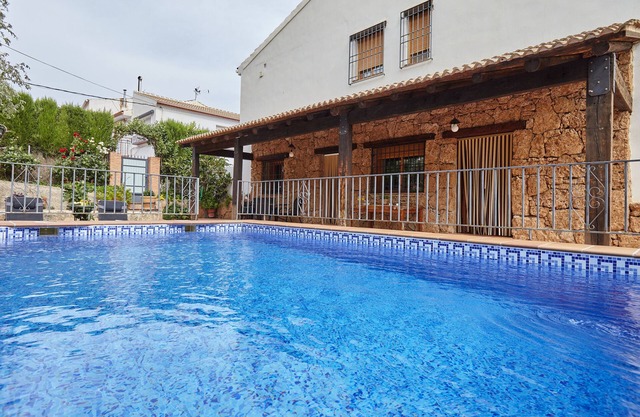 Country House 'Alojamiento Rural La Ventilla' with Mountain View, Private Pool and Wi-Fi