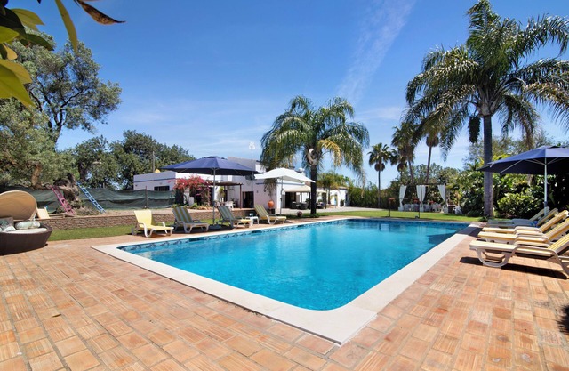 Country House 'Casa Da Avó' with Sea View, Wi-Fi and Air Conditioning