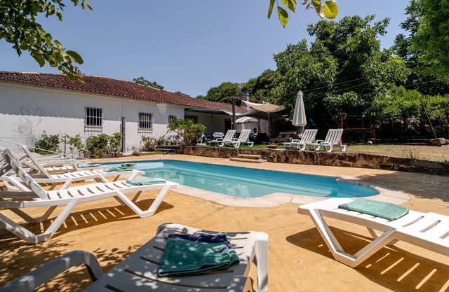 Country House 'Casa Da Quinta' with Mountain View, Private Pool and Wi-Fi