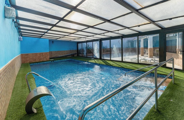 Country House 'Casa Rural Kalfonso' with Private Garden, Wi-Fi and Air Conditioning