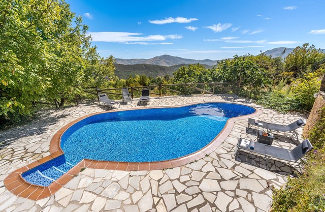 Country House 'Cortijo Jiménez' with Mountain View, Private Pool and Wi-Fi