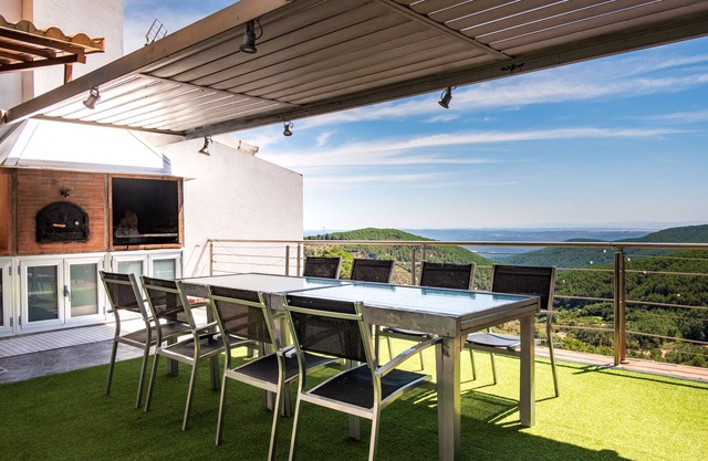 Country House 'Entregredos' with Mountain View, Wi-Fi and Air Conditioning