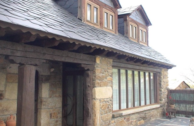 Country House 'Cuarto De La Oracion' with Mountain Views, Private Garden and Wi-Fi