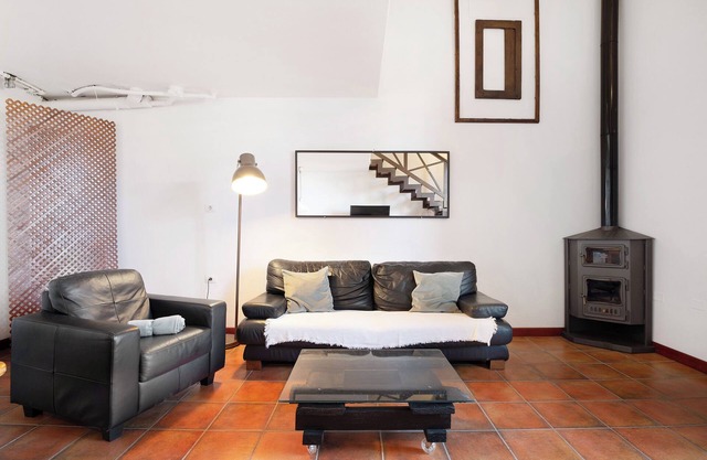 Country House 'Finca Emblemática - Nº4 Tamia' with Mountain Views, Shared Pool and Wi-Fi