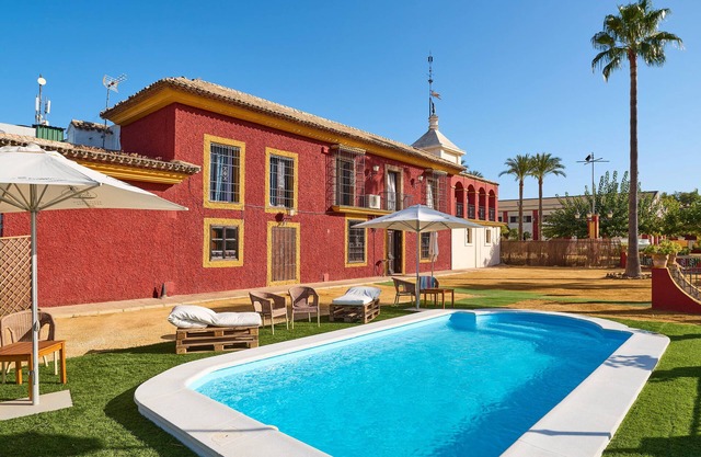 Country House 'Holiday House Dehesa Del Colmenar' with Mountain View, Wi-Fi and Air Conditioning