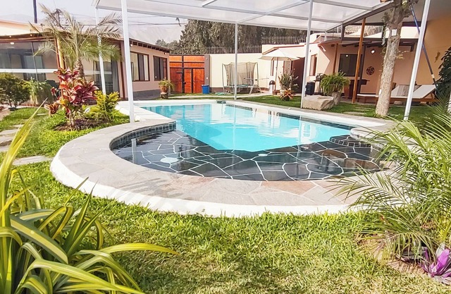 Country house in Cieneguilla with solar heated swimming pool and nice view