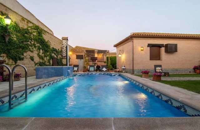 Country House 'La Casa De Las Flores' with Mountain View, Wi-Fi and Air Conditioning