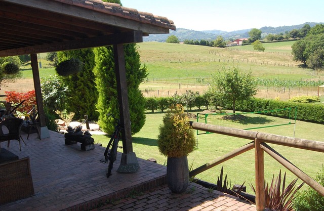 Country House 'La Espinera' with Mountain View, Private Terrace and Wi-Fi