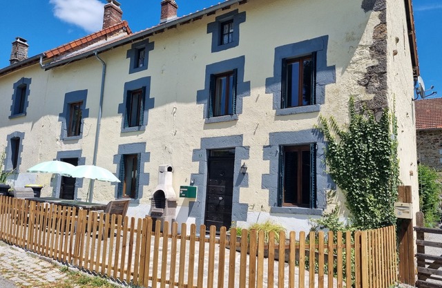 Country House 'Meadow View - Grande Gîtes' with Private Pool, Private Terrace and Wi-Fi