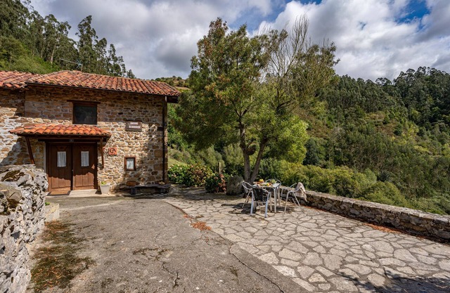 Country House 'Mesilda' with Mountain View, Private Terrace and Balcony