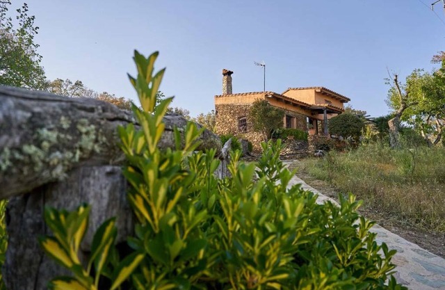 Country House 'Navalgatos' with Mountain View, Private Pool and Private Terrace
