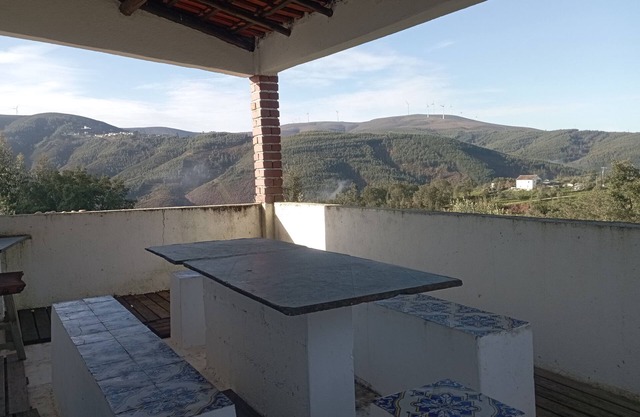 Country House 'Refúgio Da Montanha' with Mountain View, Private Terrace and Private Garden