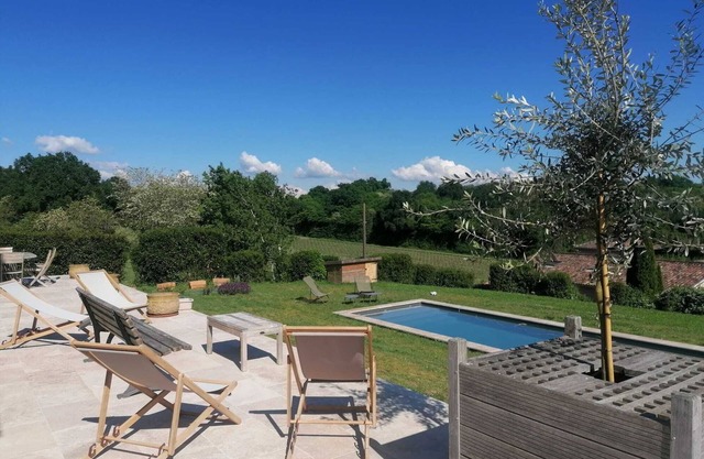 COUNTRY HOUSE WITH POOL AND VIEW IN RIONS