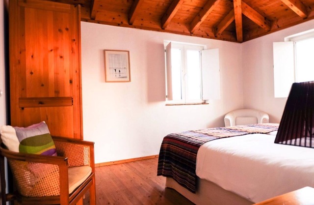 Country Houses - 2 Bedroom Family House with Pool