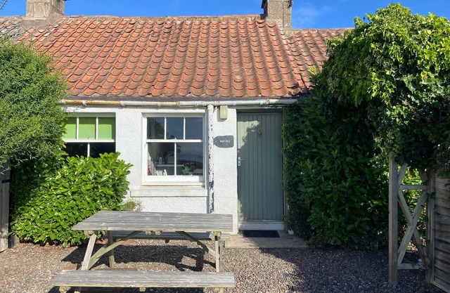 Countryside Cottage in Crail for 2 guests