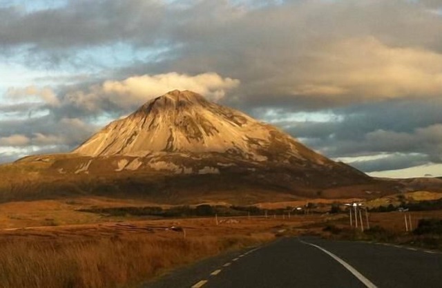 County Donegal house in Gortahork close to beaches and golf