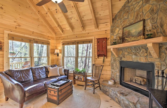 Couples Getaway Cabin by Hiking + Waterfalls!