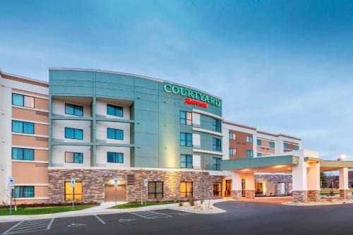 Courtyard by Marriott Bismarck North