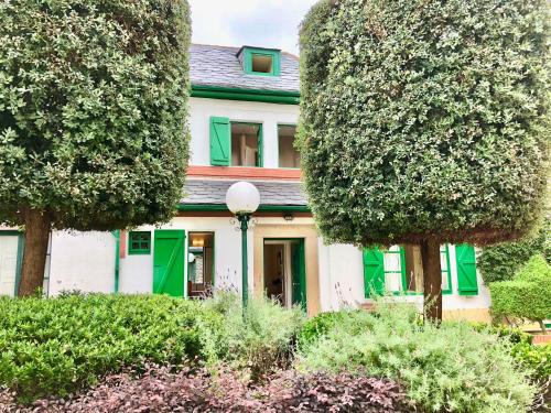 Covas Seabreeze Cottage