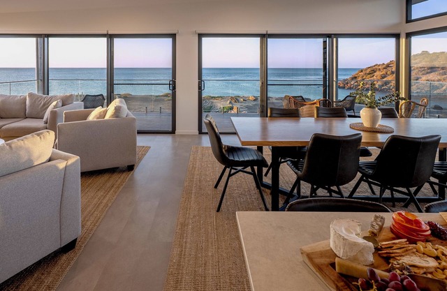 Cove Landing Marina Apartment 1 SS Karatta Sleep 4