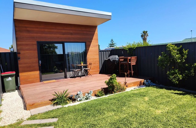 COVE STUDIO1- A perfect mix of comfort and convenience