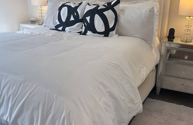 Cozy 1-bedroom apartment with AC, fitness room in downtown Los Angeles