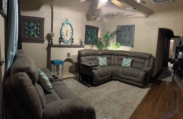 Cozy 1bd- 1ba apartment with AC, in vibrant El Paso close to UTEP