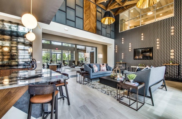 Cozy 1BR King Suite Close to Downtown w Fast Wifi