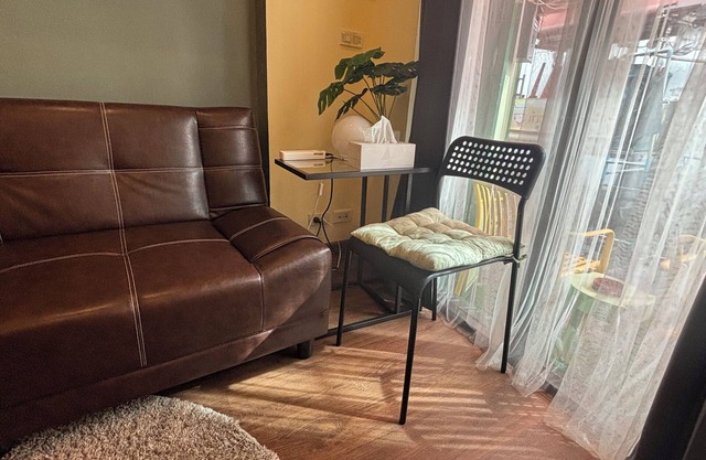 Cozy 2-bedroom apartment with AC in Khaosan road