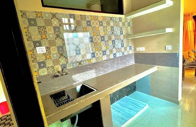 Cozy 2-bedroom apartment in peaceful Dharamshala with WiFi, AC