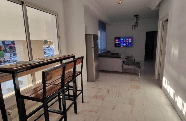 Cozy 2-Bedroom Apartment in Prime Location, Ennasr 2