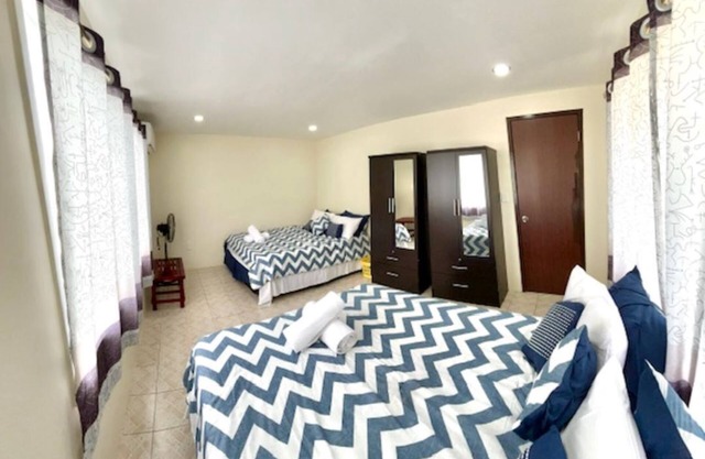 Cozy 2- Bedroom Haven