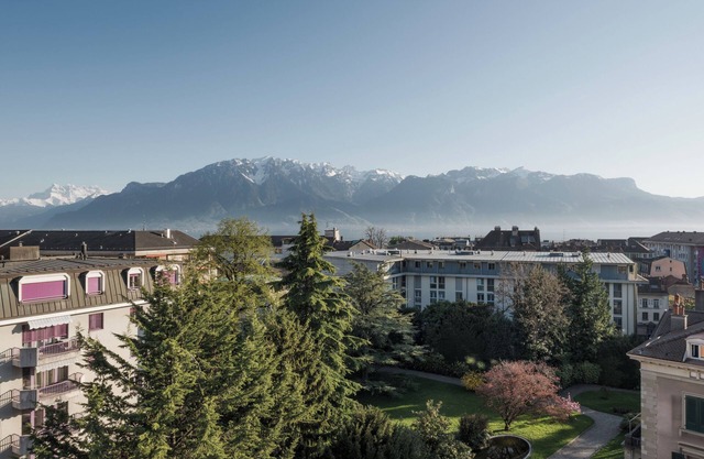 Cozy 2-bedroom hotel in enjoyable Vevey with AC, fitness room, WiFi