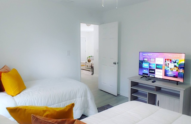 Cozy 2-Bedroom in Miami. Near Everything