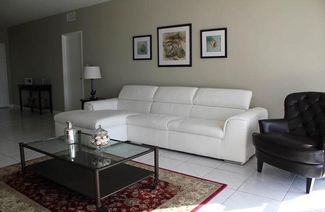 Cozy 2BR/2BA Oceanfront Condo with Bay Views!
