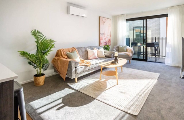 Cozy 3-Bedroom near Hagley Park w/Garage